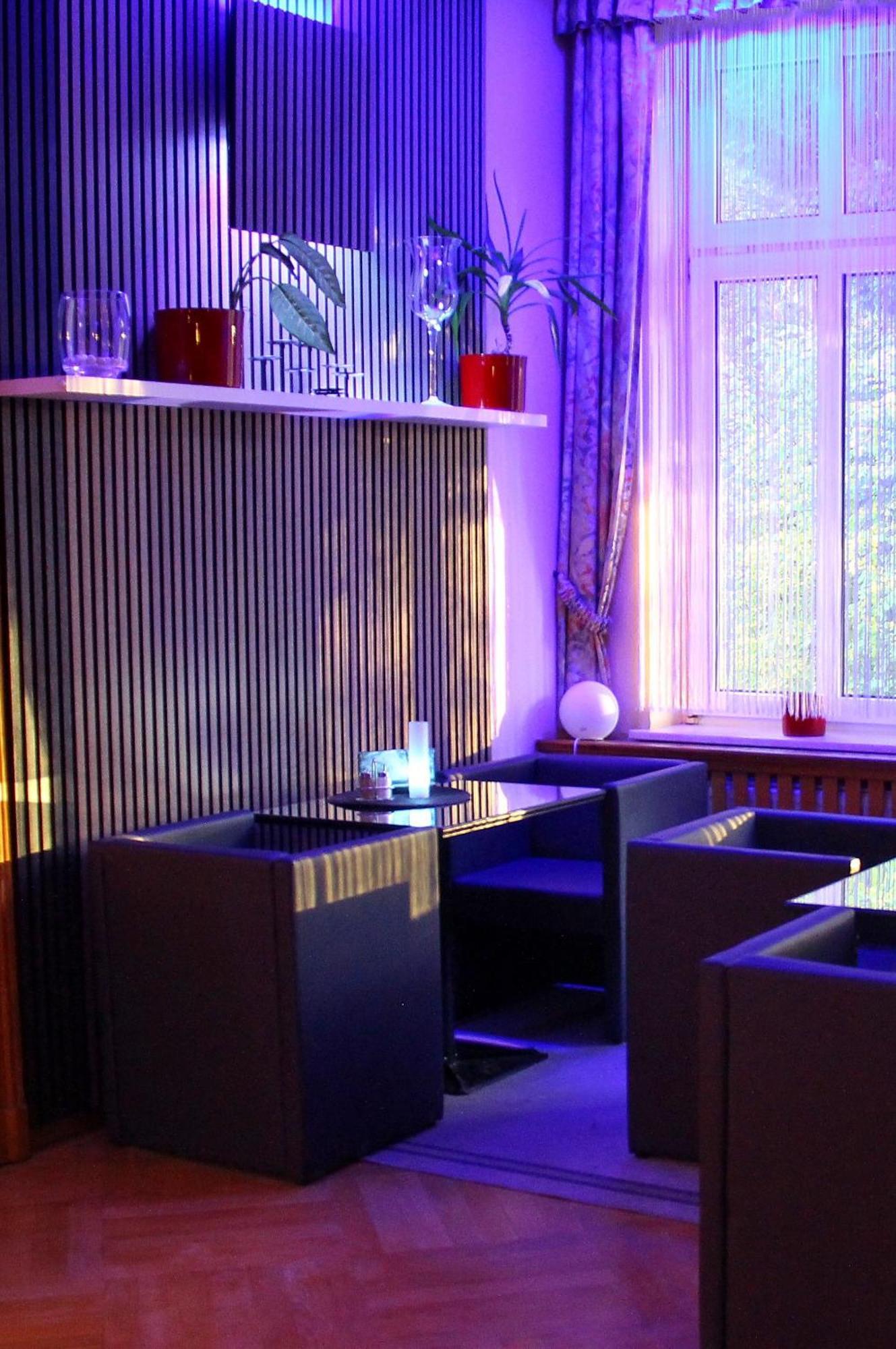 Hotel Wippertal - Voll Klimatisiert Бернбург Екстериор снимка